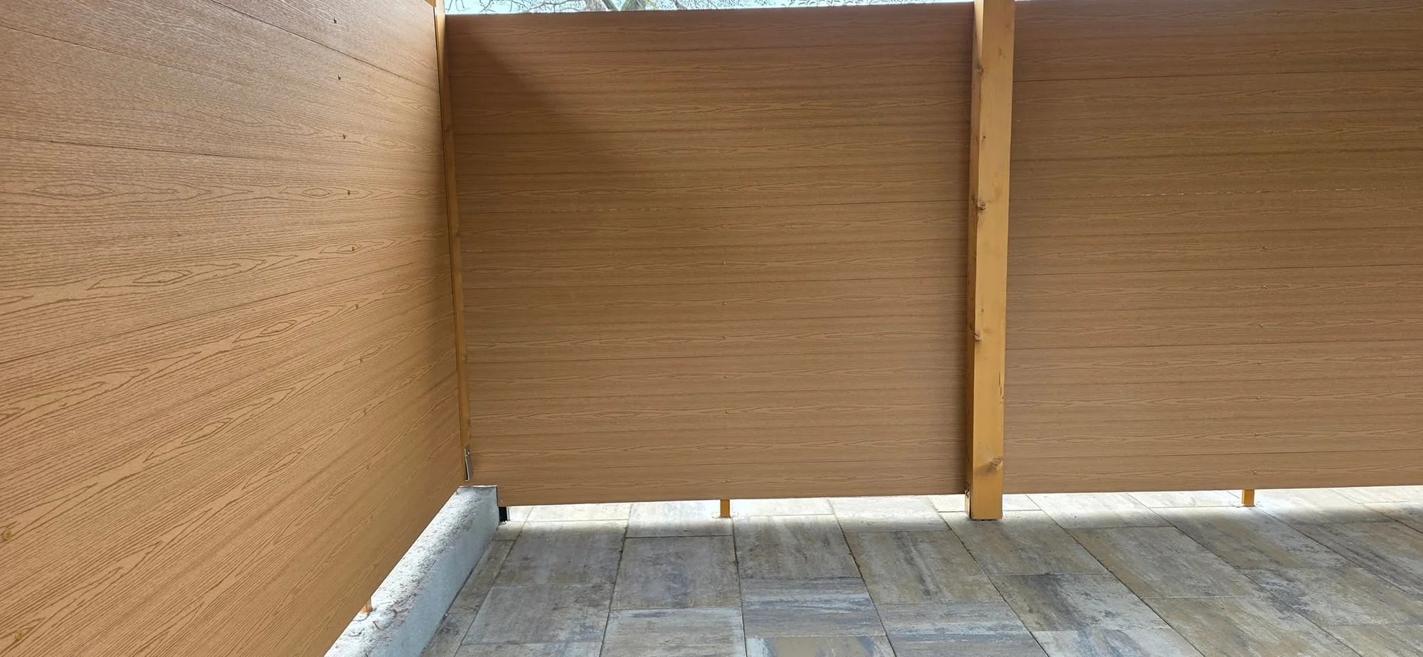 GRAIN 2D Sivatagi bézs WPC kerítés